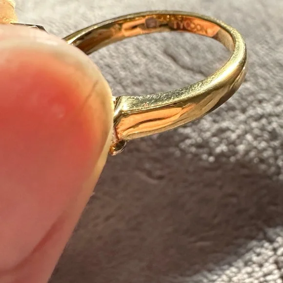 Gorgeous Tycoon brand emerald cut CZ yellow diamond ring - Picture 6 of 13